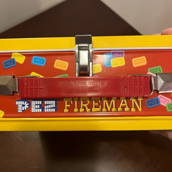 Pez Fireman Lunch Box and Thermos vintage - Picture 3 of 8